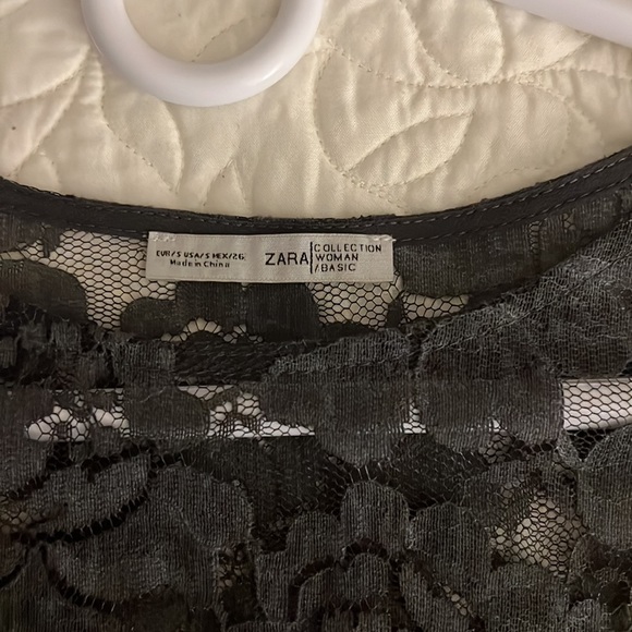 Zara gray blouse with flowers - Picture 2 of 5